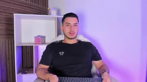 Snapshot of axel_grey_ chatting on October 2025 12:23:01 PM axel_grey_ online show from October 2025 12:23:01 PM