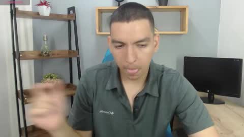 Snapshot of axel_stones_ chatting on October 2025 01:44:01 PM axel_stones_ online show from October 2025 01:44:01 PM
