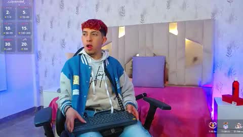 Snapshot of axel_tay1 chatting on September 2025 03:30:02 AM AXEL online show from September 2025 03:30:02 AM