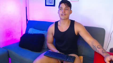 Snapshot of axell_dior chatting on January 2025 02:50:02 AM axell online show from January 2025 02:50:02 AM