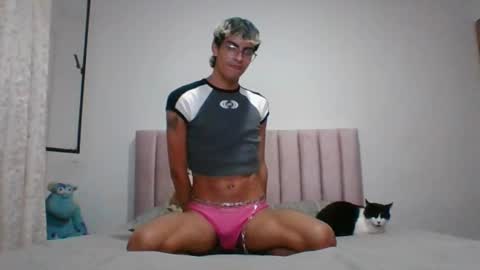 Snapshot of axellatino_ chatting on December 2024 07:30:01 AM Axel online show from December 2024 07:30:01 AM