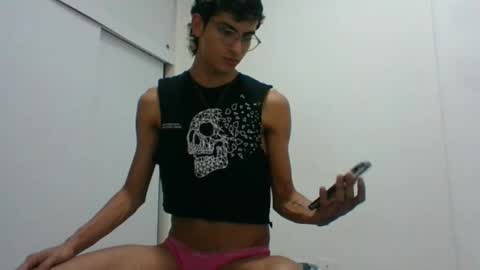 Snapshot of axellatino_ chatting on February 2025 02:12:01 AM Axel online show from February 2025 02:12:01 AM