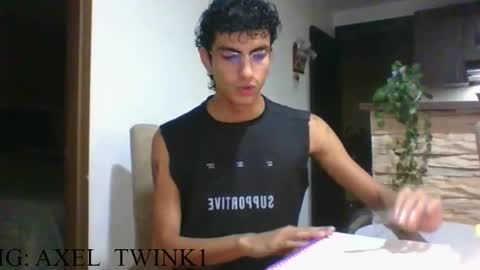 Snapshot of axellatino_ chatting on October 2025 01:06:01 AM Axel online show from October 2025 01:06:01 AM