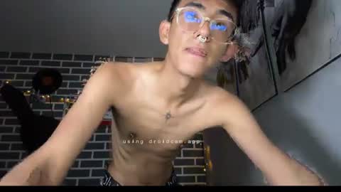 Snapshot of axelshade chatting on October 2025 04:26:01 AM axelshade online show from October 2025 04:26:01 AM