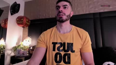 Snapshot of axelthompsom chatting on October 2025 11:58:01 AM Axel Thompsom online show from October 2025 11:58:01 AM