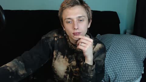 Ian skinny Slawa online show from December 2024 04:38:01 PM