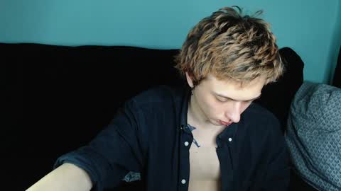 Ian skinny Slawa online show from January 2025 04:41:01 PM
