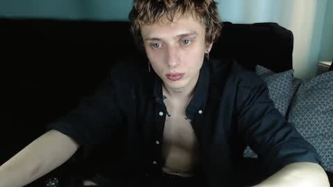 Ian skinny Slawa online show from January 2025 01:01:01 PM