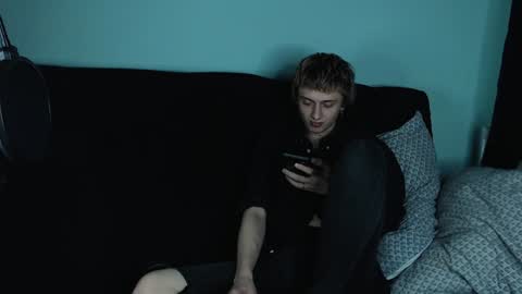 Ian skinny Slawa online show from January 2025 09:04:01 PM