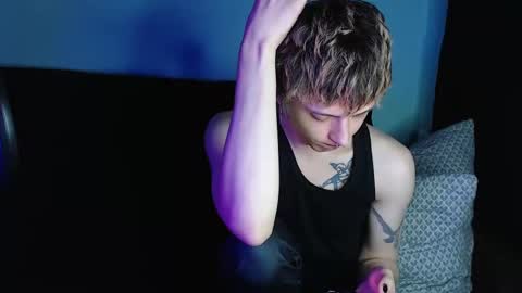Ian skinny Slawa online show from February 2025 06:52:01 PM