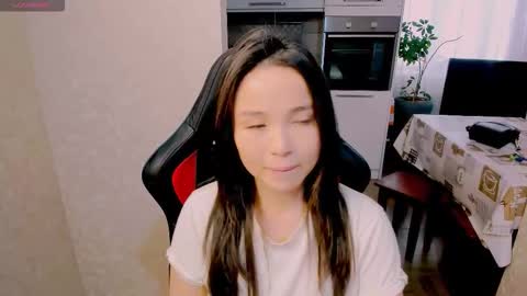 Snapshot of aya_moon chatting on November 2025 06:45:01 AM Aya Moon online show from November 2025 06:45:01 AM