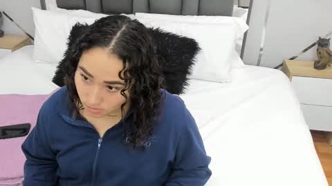 Ayla online show from February 2025 01:52:02 AM