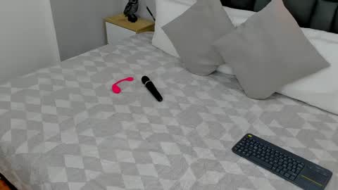 Ayla online show from February 2025 01:44:01 AM