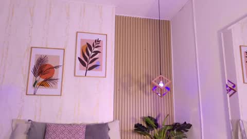 Ayleen online show from October 2025 12:24:02 PM