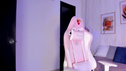 Ayleen online show from October 2025 12:30:02 PM