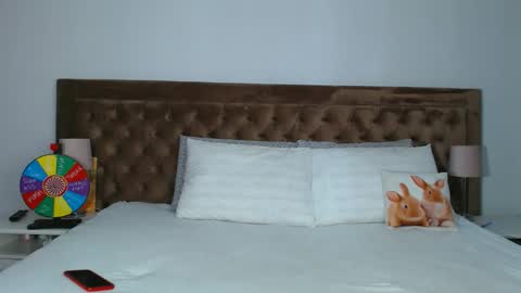 Aylin online show from October 2025 01:11:01 AM