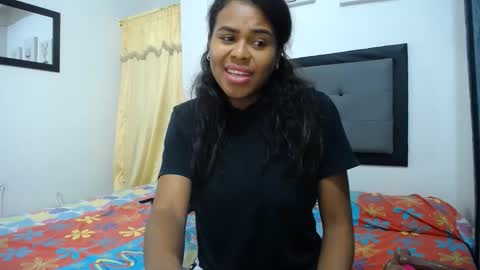 Snapshot of aynaraross1 chatting on March 2025 05:12:01 AM aynaraross1 online show from March 2025 05:12:01 AM