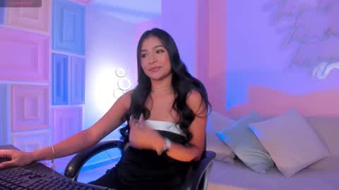 Snapshot of ayshelbrown chatting on October 2025 04:08:02 AM Ayshel online show from October 2025 04:08:02 AM