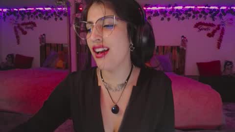 Snapshot of azaaharziz chatting on November 2025 10:42:02 PM Azahar online show from November 2025 10:42:02 PM