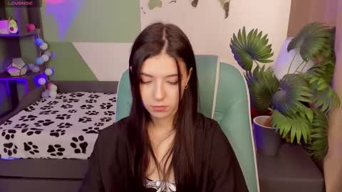 Snapshot of azaliya_haze chatting on October 2025 10:25:01 AM Azaliya online show from October 2025 10:25:01 AM