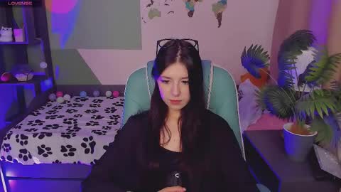 Snapshot of azaliya_haze chatting on October 2025 05:30:02 AM Azaliya online show from October 2025 05:30:02 AM