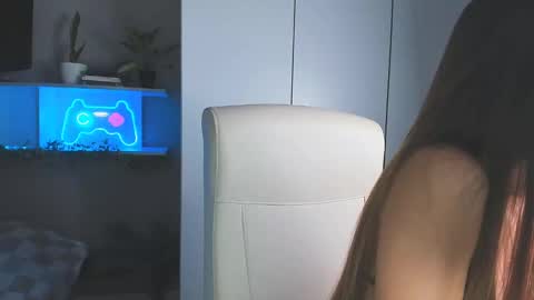 Sofia online show from February 2025 07:48:01 AM