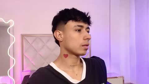 aziel_tay online show from October 2025 03:42:01 PM