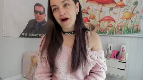 Azucena R online show from September 2025 03:06:01 PM