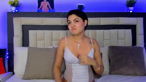azumie online show from January 2025 07:07:02 PM