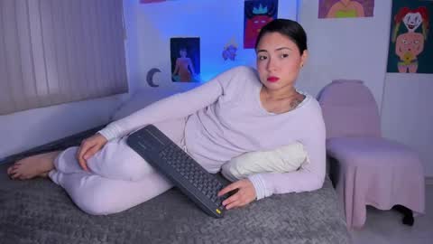 azumie online show from February 2025 05:58:02 PM