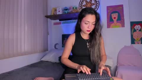 azumie online show from February 2025 05:15:01 PM