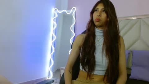 azumy online show from September 2025 04:25:01 AM