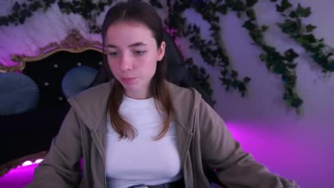 Babe online show from October 2025 07:28:02 AM