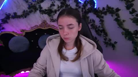 Babe online show from October 2025 06:56:01 AM