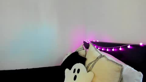 Snapshot of babielynn chatting on October 2025 03:10:01 PM BabieLynn online show from October 2025 03:10:01 PM