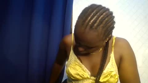 Snapshot of baby_cool430496 chatting on February 2025 12:01:02 PM baby cool online show from February 2025 12:01:02 PM