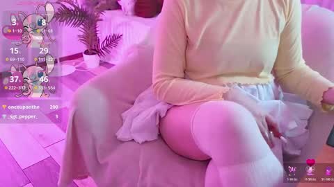 Snapshot of baby_debbie chatting on October 2025 11:18:01 PM Debora online show from October 2025 11:18:01 PM