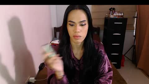 Nathalia online show from October 2025 08:29:01 PM