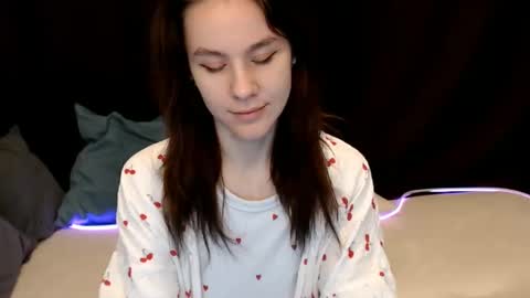 baby_kitte online show from December 2024 04:52:01 AM