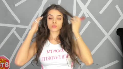 Snapshot of babyaylin chatting on January 2025 05:23:02 AM Aylin online show from January 2025 05:23:02 AM