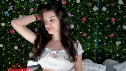 Snapshot of babyaylin chatting on September 2025 05:09:01 AM Aylin online show from September 2025 05:09:01 AM