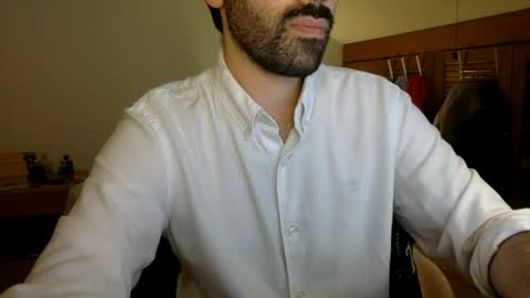 Snapshot of babyhardy chatting on November 2025 04:50:01 PM Tom A. online show from November 2025 04:50:01 PM