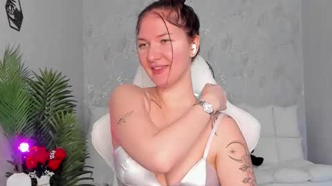 Snapshot of babyisperfect chatting on October 2025 05:06:02 AM Sophia online show from October 2025 05:06:02 AM