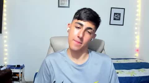 Snapshot of babymaik chatting on November 2025 09:31:01 AM babymaik online show from November 2025 09:31:01 AM