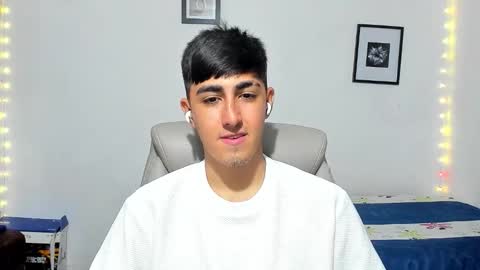 Snapshot of babymaik chatting on November 2025 06:12:01 AM babymaik online show from November 2025 06:12:01 AM