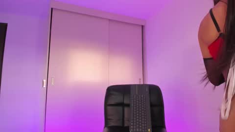    online show from October 2025 10:10:01 PM