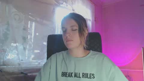 Sonya online show from October 2025 11:20:02 AM