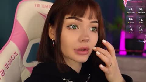 Snapshot of babyroxynill chatting on October 2025 09:45:01 PM Nika online show from October 2025 09:45:01 PM