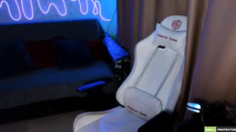 Snapshot of bad_girl009 chatting on October 2025 05:21:02 PM Lin online show from October 2025 05:21:02 PM