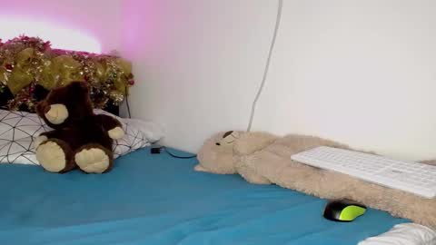 Angeles online show from December 2024 01:36:01 AM